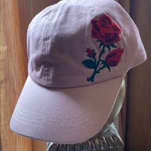 Classy ball cap🌹